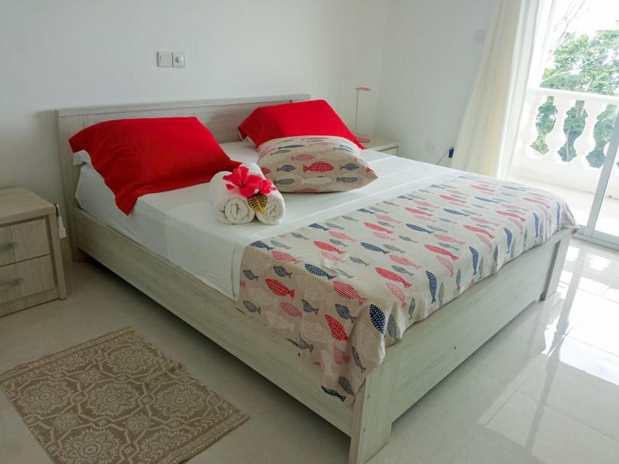 Reve Bleu Villa Glacis  ภายนอก รูปภาพ